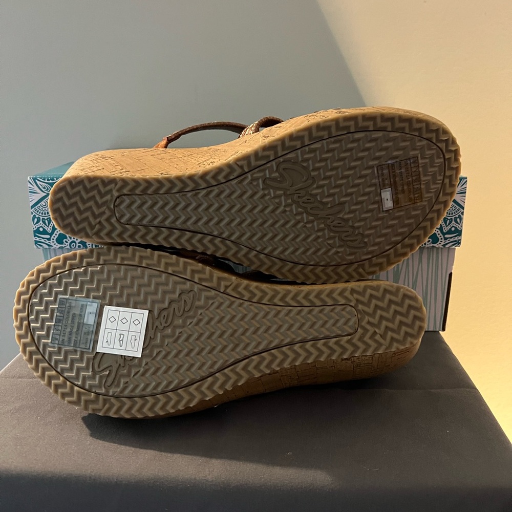 NWT Cali by Skechers Women’s Wedge Sandals;
Style: Tiger Posse; Sz 8; Vegan - Picture 12 of 13